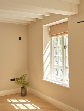 Daylight through sash window